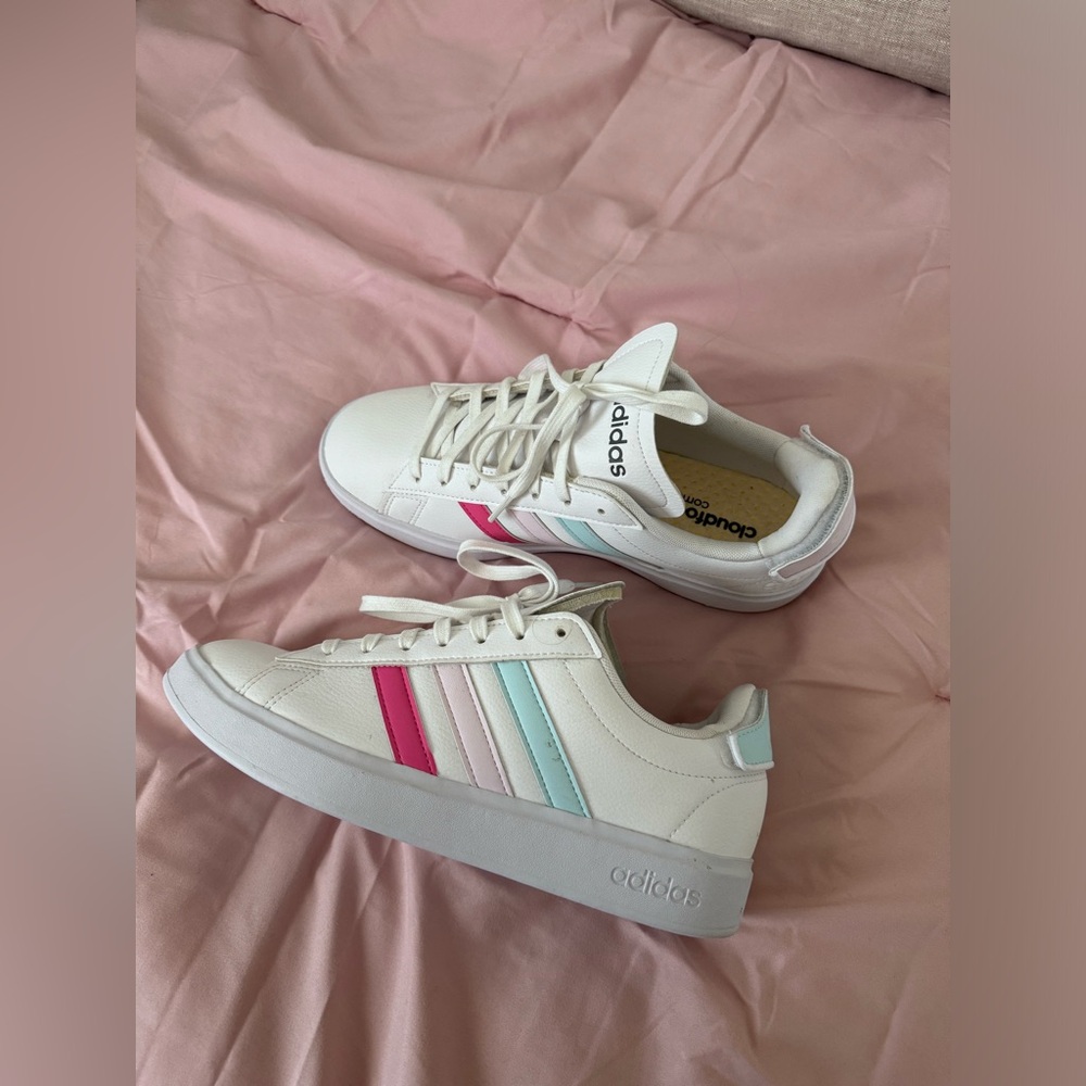 Adidas Sneakers - Picture 1 of 8
